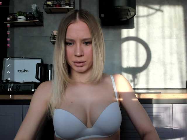 Sunlovv's BongaCams show and profile