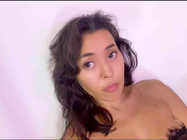 NoirElysia webcam