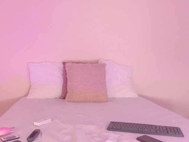 roxana-mill from BongaCams is Freechat