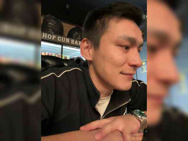 Dikii-vano Live Webcam on BongaCams