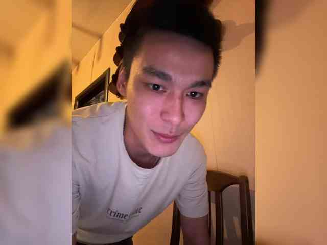 Dikii-vano Live Webcam on BongaCams