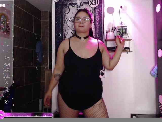 Mollyshake11 webcam