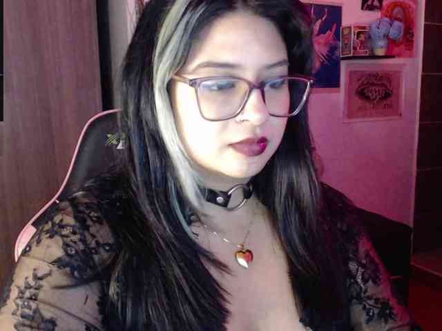 Mollyshake11 webcam