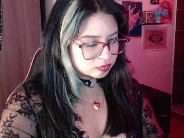 Mollyshake11 webcam
