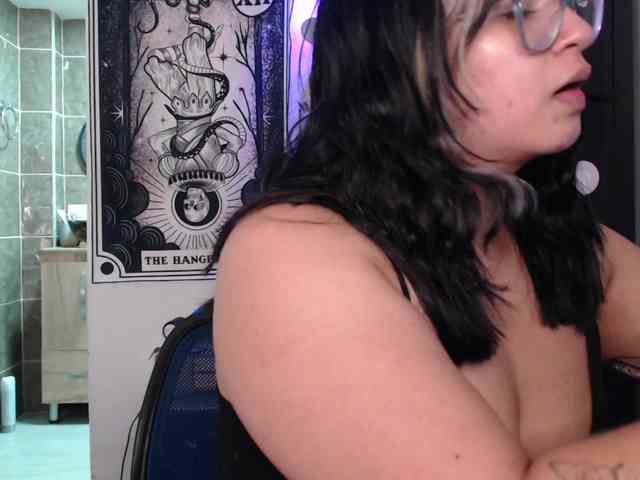 Mollyshake11 webcam