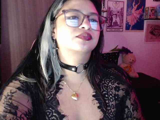Mollyshake11 webcam
