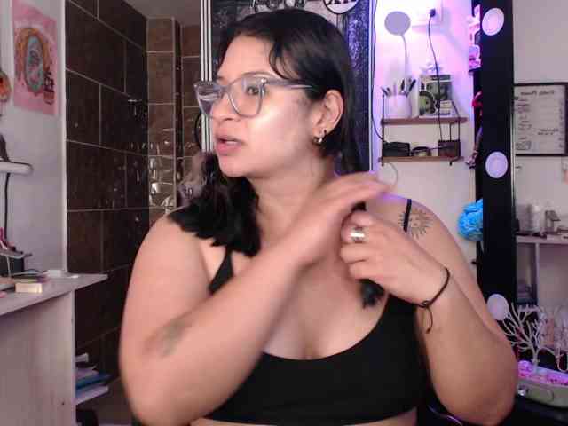 Mollyshake11 webcam