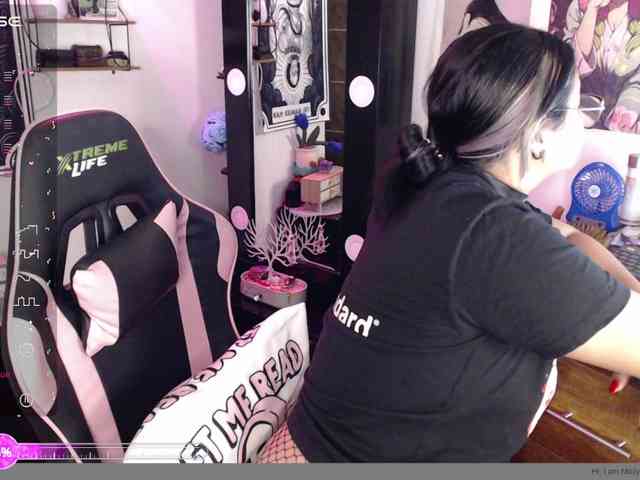 Mollyshake11 webcam