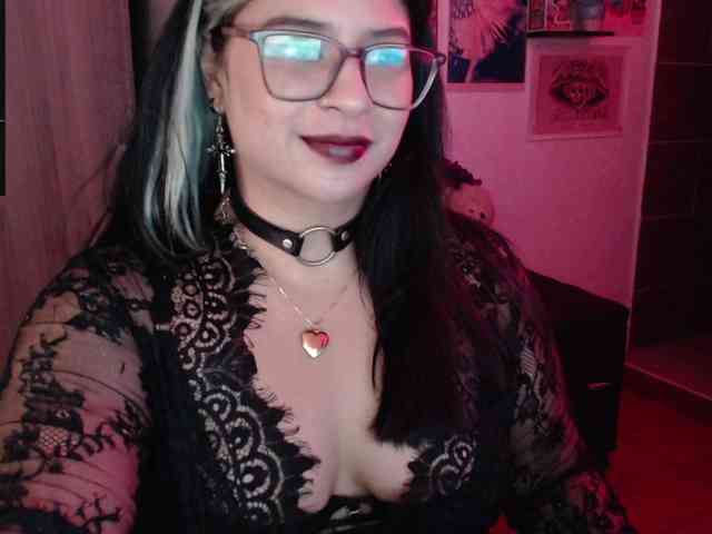 Mollyshake11 webcam
