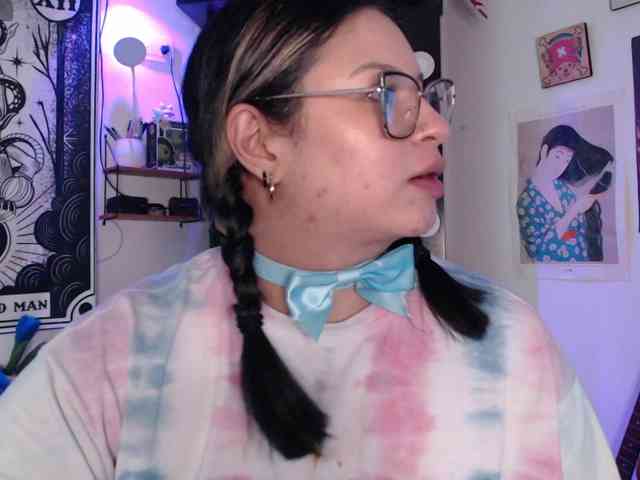 Mollyshake11 webcam