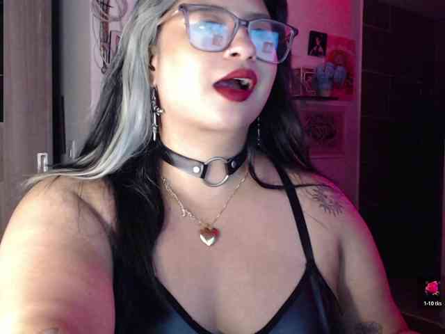 Mollyshake11 webcam