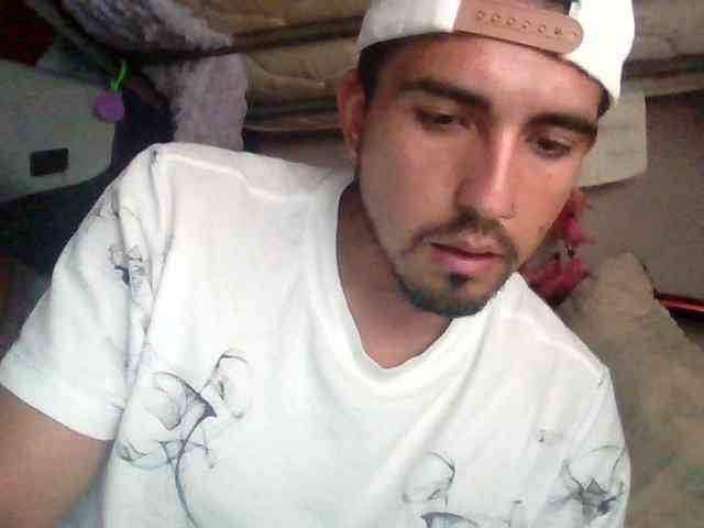 Chicopoyaaaa Live Webcam on BongaCams