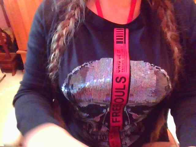 SpanishGirl21 webcam