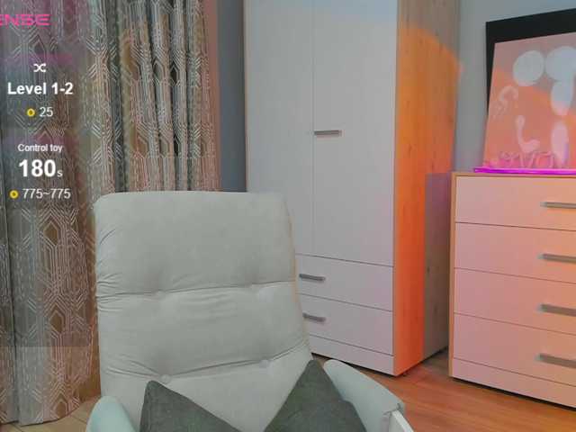 -dkny-'s BongaCams show and profile