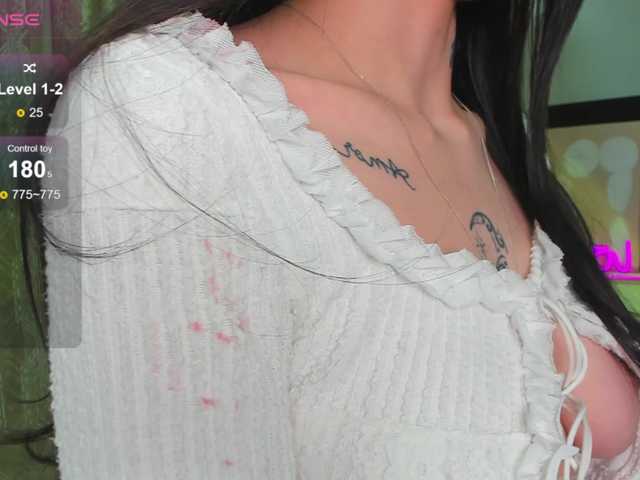 -dkny-'s BongaCams show and profile