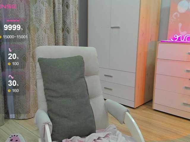 -dkny-'s BongaCams show and profile