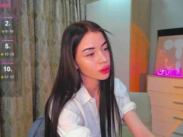 -dkny- Live Webcam on BongaCams