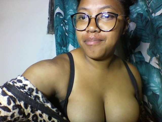 Sheilkahsexy webcam bongacams model stream image
