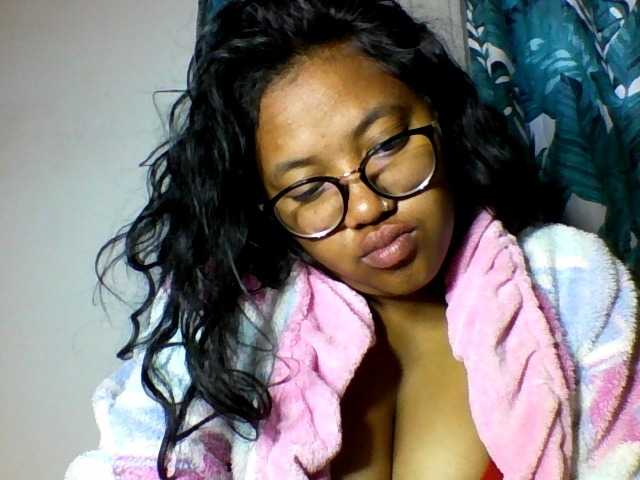 Sheilkahsexy webcam bongacams model stream image