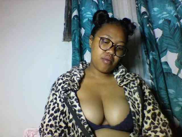 Sheilkahsexy webcam