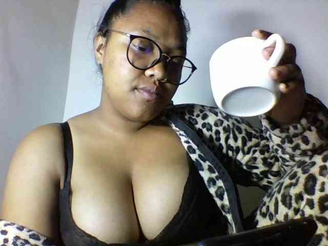 Sheilkahsexy webcam