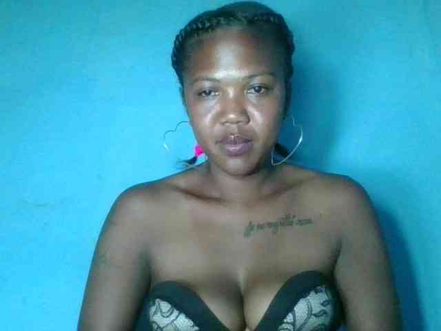 Sheilkahsexy Live Webcam on BongaCams