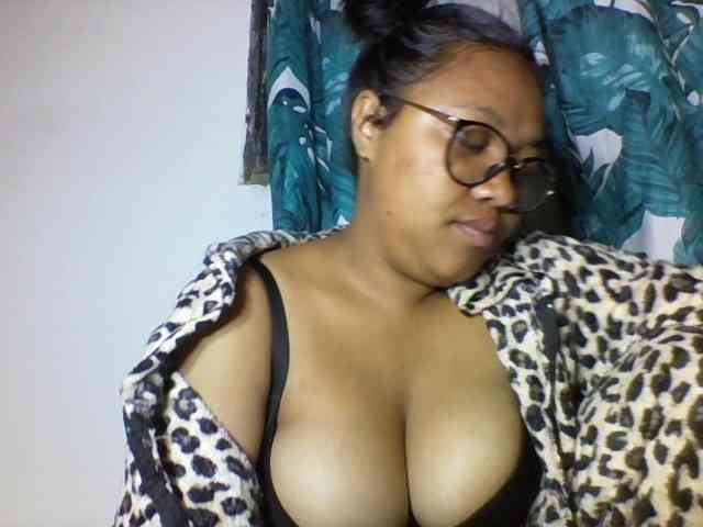 Sheilkahsexy webcam