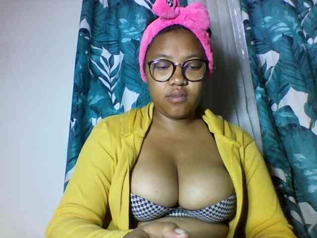 Sheilkahsexy webcam