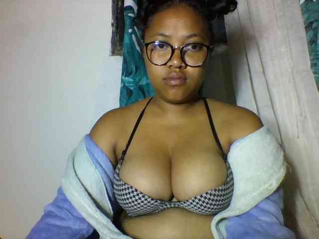 Sheilkahsexy webcam