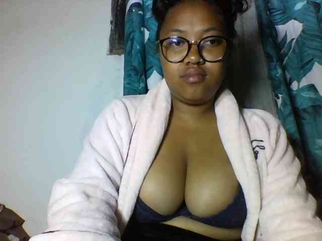 Sheilkahsexy webcam