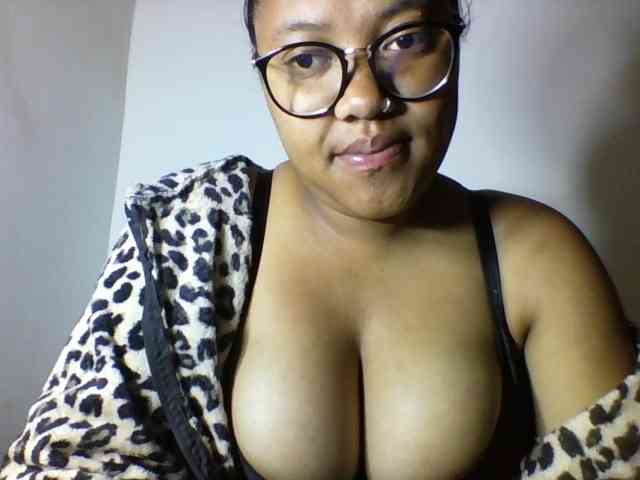 Sheilkahsexy webcam