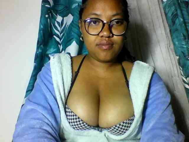 Sheilkahsexy webcam