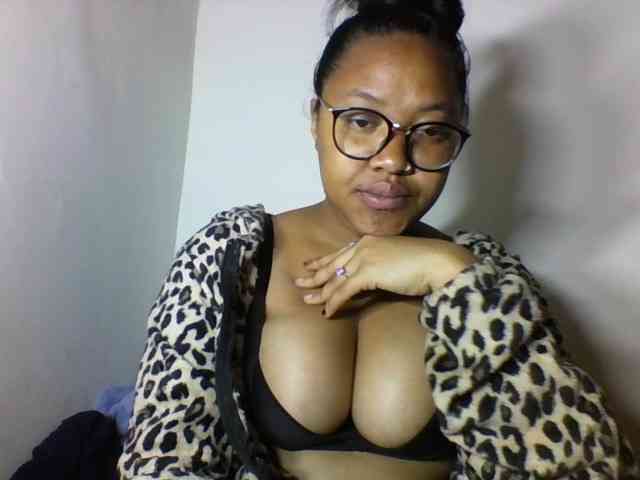 Sheilkahsexy webcam