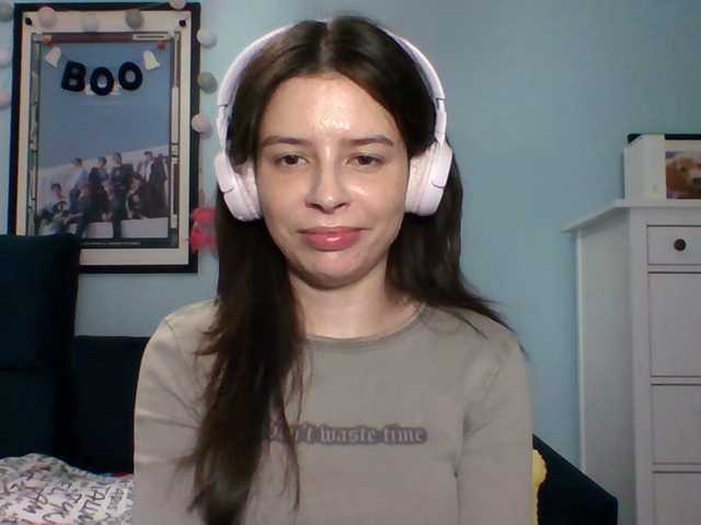 LariceHot webcam bongacams model stream image