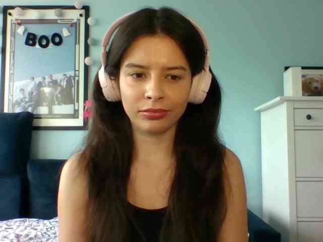LariceHot webcam