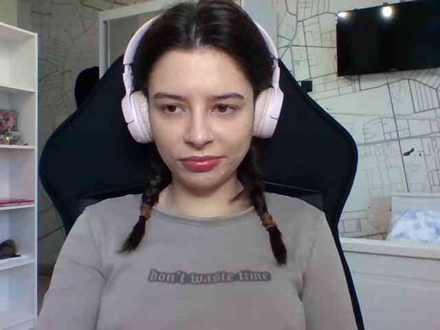 LariceHot webcam