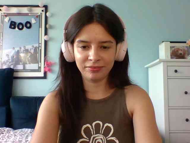 LariceHot webcam