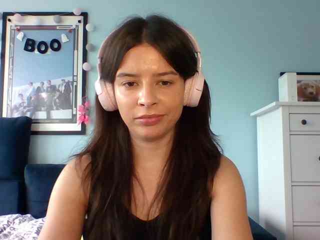 LariceHot webcam