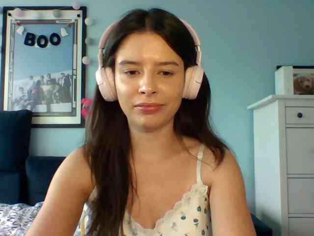 LariceHot webcam
