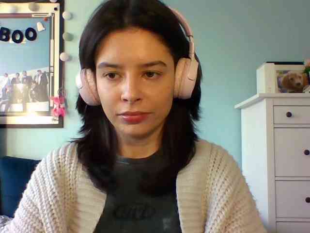 LariceHot webcam