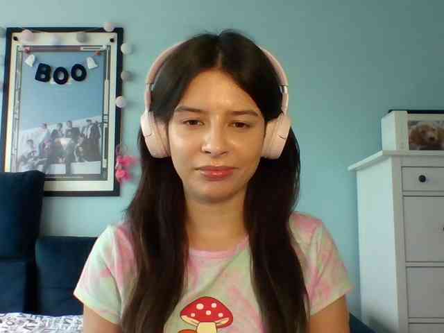 LariceHot webcam