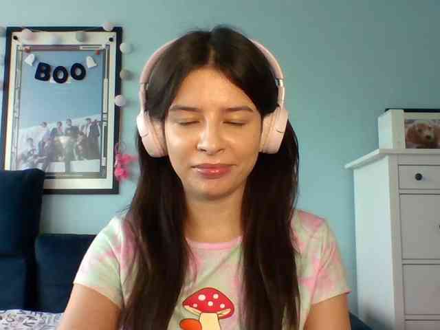 LariceHot webcam
