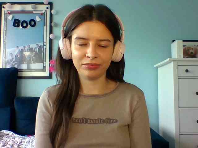 LariceHot webcam
