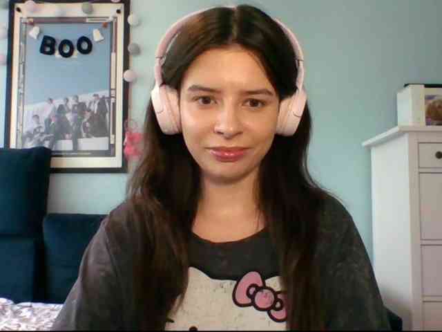 LariceHot webcam