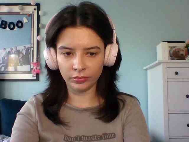 LariceHot webcam