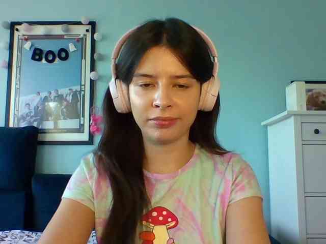 LariceHot webcam