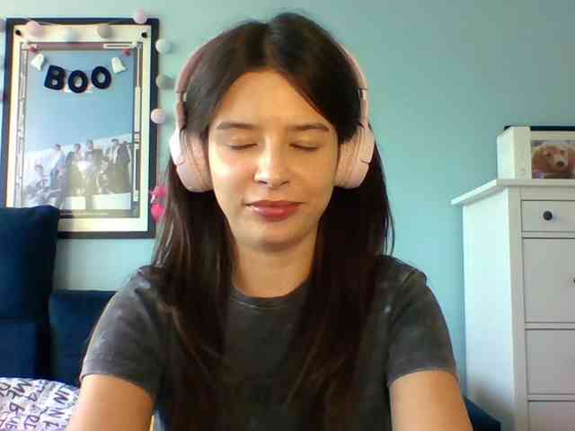 LariceHot webcam