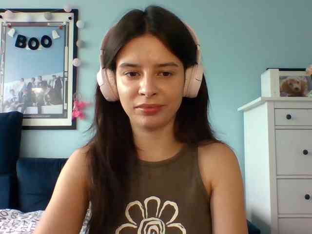 LariceHot webcam