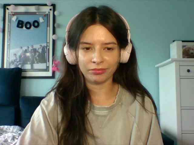 LariceHot webcam