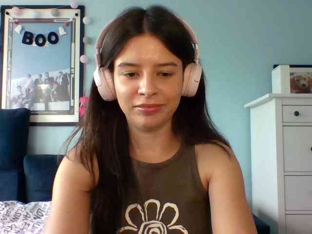 LariceHot webcam